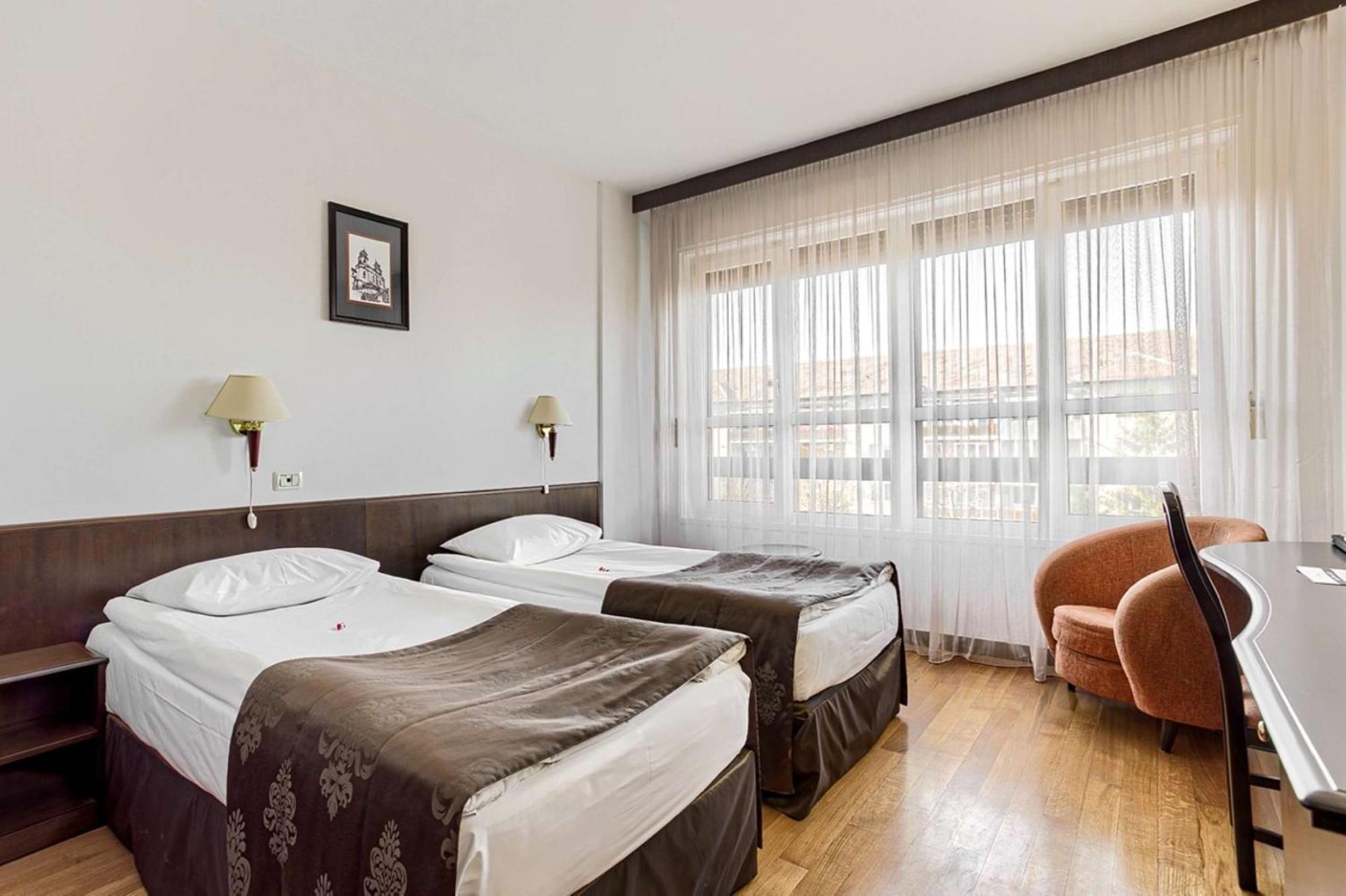 Best Western Central Hotel アラド エクステリア 写真