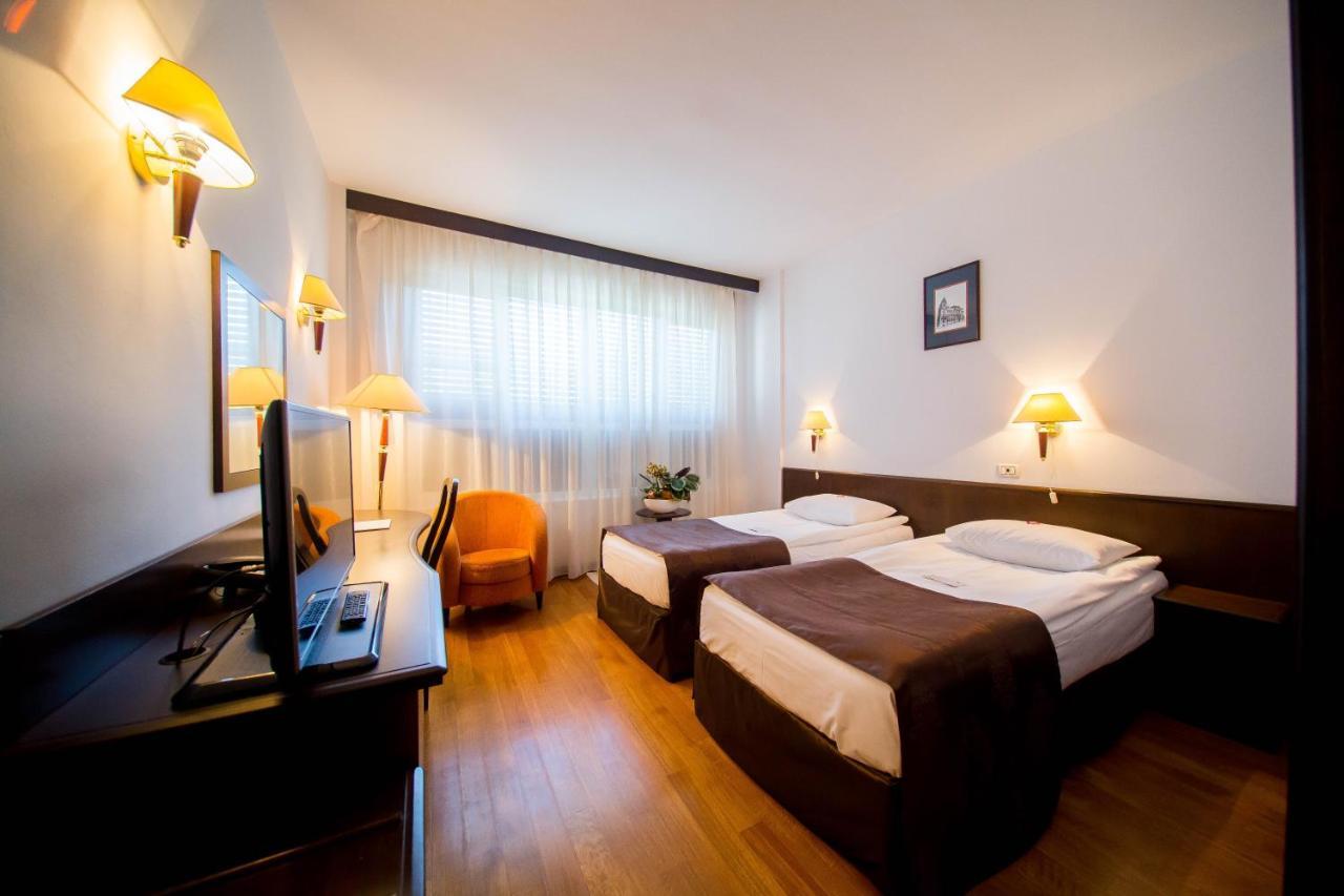 Best Western Central Hotel アラド エクステリア 写真